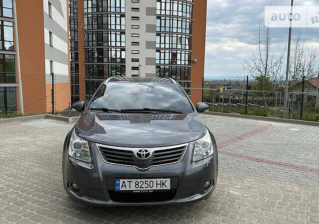 Серый Тойота Авенсис, объемом двигателя 2 л и пробегом 240 тыс. км за 9500 $, фото 25 на Automoto.ua