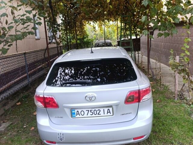 Сірий Тойота Авенсіс, об'ємом двигуна 2 л та пробігом 275 тис. км за 7800 $, фото 2 на Automoto.ua