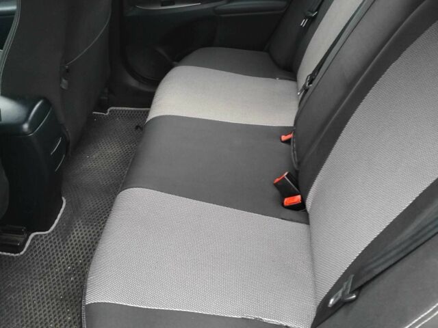 Серый Тойота Авенсис, объемом двигателя 2 л и пробегом 313 тыс. км за 8000 $, фото 8 на Automoto.ua