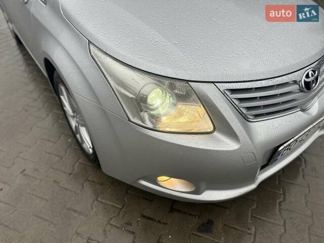 Сірий Тойота Авенсіс, об'ємом двигуна 2 л та пробігом 251 тис. км за 7999 $, фото 24 на Automoto.ua