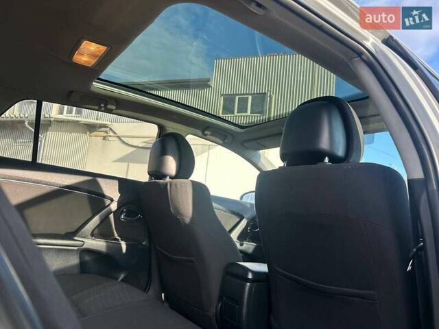 Серый Тойота Авенсис, объемом двигателя 2.2 л и пробегом 240 тыс. км за 6950 $, фото 23 на Automoto.ua