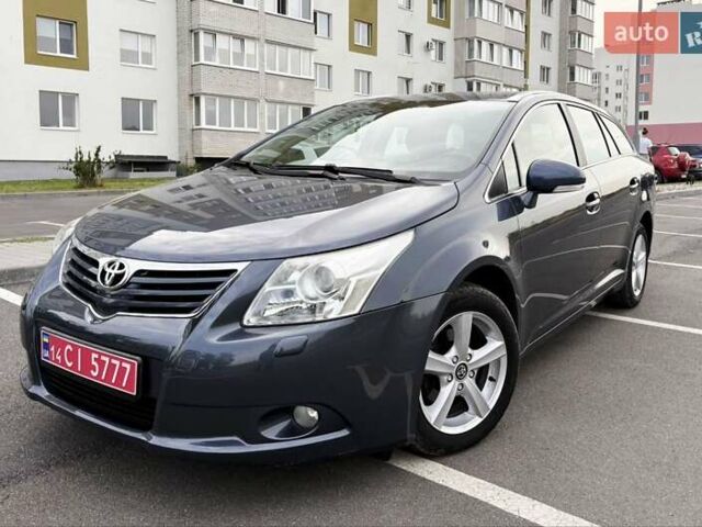 Серый Тойота Авенсис, объемом двигателя 1.6 л и пробегом 200 тыс. км за 8400 $, фото 3 на Automoto.ua
