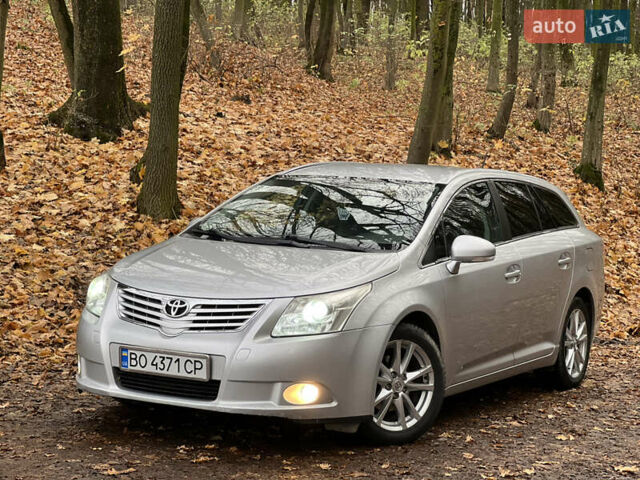 Серый Тойота Авенсис, объемом двигателя 2 л и пробегом 250 тыс. км за 6999 $, фото 4 на Automoto.ua