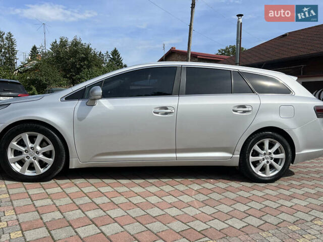 Серый Тойота Авенсис, объемом двигателя 2.23 л и пробегом 310 тыс. км за 7200 $, фото 2 на Automoto.ua