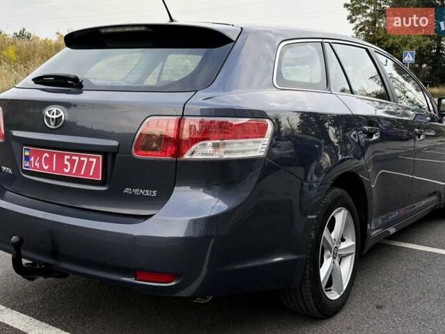 Серый Тойота Авенсис, объемом двигателя 1.6 л и пробегом 200 тыс. км за 8400 $, фото 7 на Automoto.ua