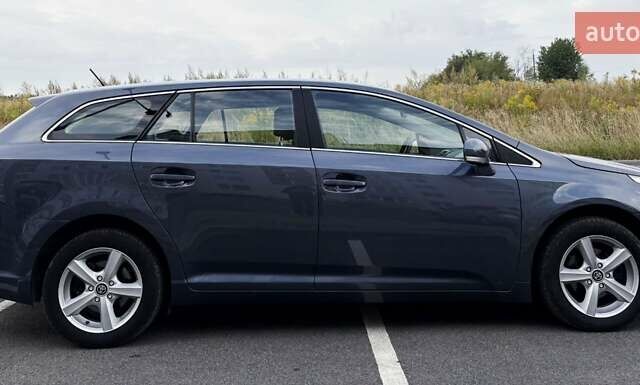 Серый Тойота Авенсис, объемом двигателя 1.6 л и пробегом 200 тыс. км за 8400 $, фото 8 на Automoto.ua
