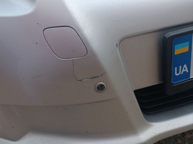 Серый Тойота Авенсис, объемом двигателя 2.2 л и пробегом 189 тыс. км за 9000 $, фото 3 на Automoto.ua