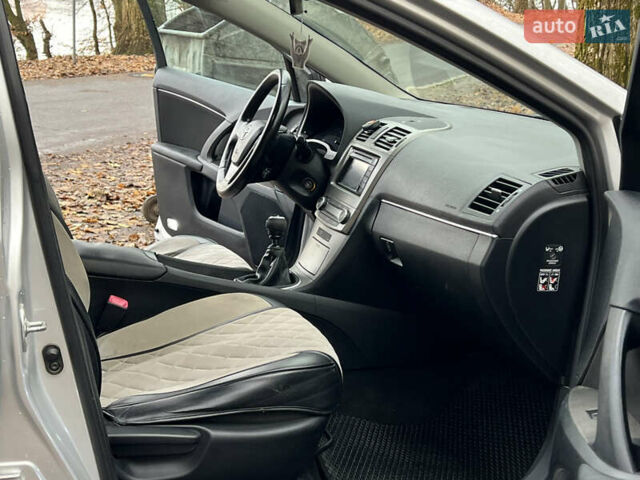 Серый Тойота Авенсис, объемом двигателя 2 л и пробегом 250 тыс. км за 6999 $, фото 43 на Automoto.ua