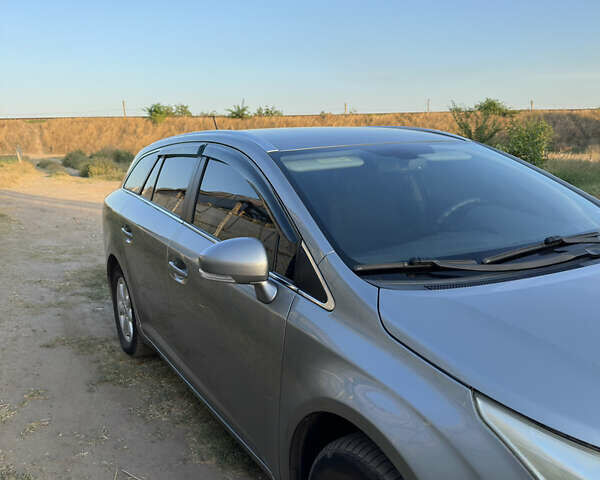 Серый Тойота Авенсис, объемом двигателя 2 л и пробегом 280 тыс. км за 8950 $, фото 4 на Automoto.ua
