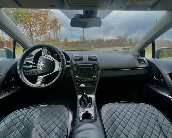 Серый Тойота Авенсис, объемом двигателя 2.23 л и пробегом 275 тыс. км за 8300 $, фото 8 на Automoto.ua