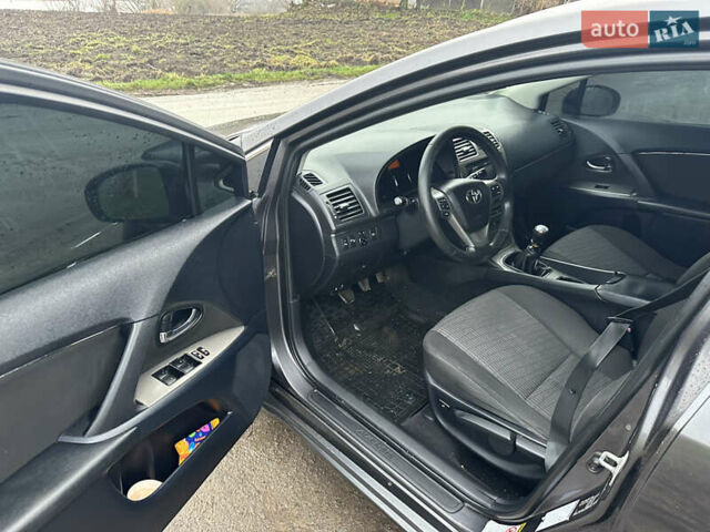 Серый Тойота Авенсис, объемом двигателя 2 л и пробегом 275 тыс. км за 8700 $, фото 11 на Automoto.ua