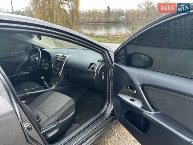 Серый Тойота Авенсис, объемом двигателя 2 л и пробегом 275 тыс. км за 8700 $, фото 9 на Automoto.ua