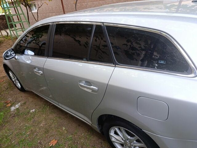 Сірий Тойота Авенсіс, об'ємом двигуна 2 л та пробігом 275 тис. км за 7800 $, фото 3 на Automoto.ua