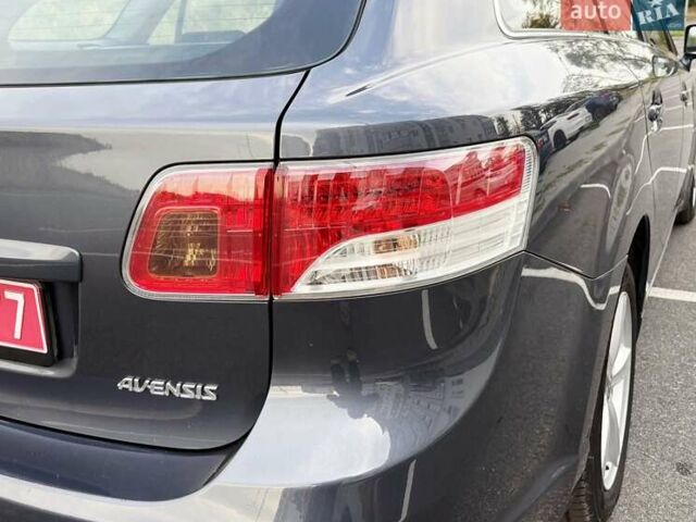 Серый Тойота Авенсис, объемом двигателя 1.6 л и пробегом 200 тыс. км за 8400 $, фото 14 на Automoto.ua