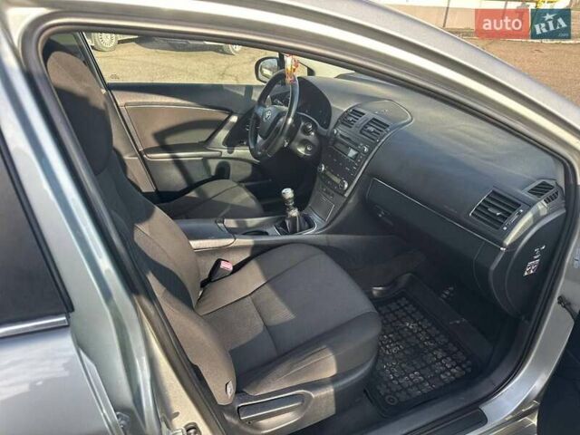 Серый Тойота Авенсис, объемом двигателя 2.2 л и пробегом 240 тыс. км за 6950 $, фото 20 на Automoto.ua