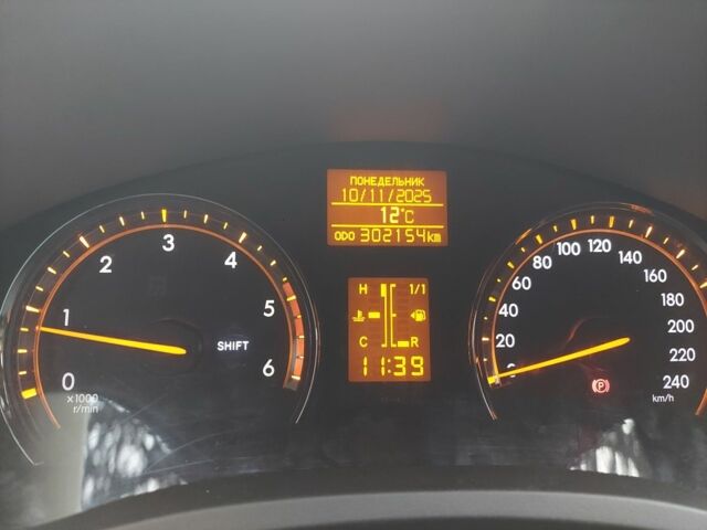 Сірий Тойота Авенсіс, об'ємом двигуна 2 л та пробігом 301 тис. км за 4076 $, фото 4 на Automoto.ua