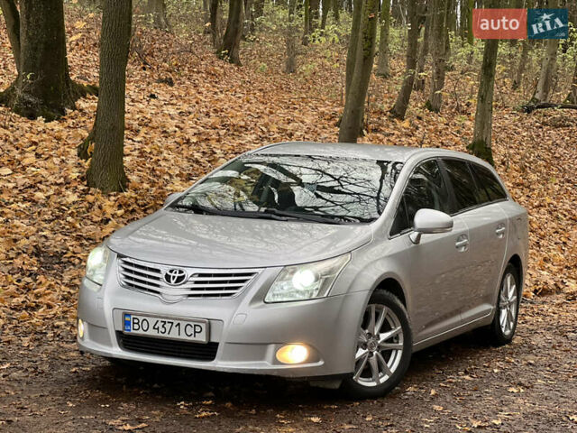 Серый Тойота Авенсис, объемом двигателя 2 л и пробегом 250 тыс. км за 6999 $, фото 7 на Automoto.ua