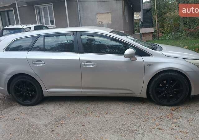 Серый Тойота Авенсис, объемом двигателя 2.23 л и пробегом 196 тыс. км за 9000 $, фото 6 на Automoto.ua