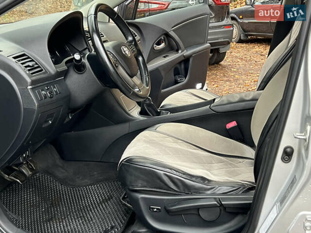 Серый Тойота Авенсис, объемом двигателя 2 л и пробегом 250 тыс. км за 6999 $, фото 36 на Automoto.ua