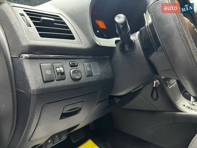 Сірий Тойота Авенсіс, об'ємом двигуна 2.23 л та пробігом 198 тис. км за 9800 $, фото 20 на Automoto.ua