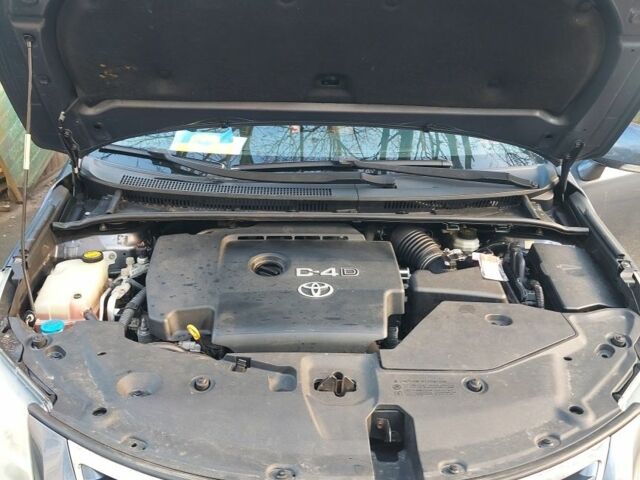 Сірий Тойота Авенсіс, об'ємом двигуна 2 л та пробігом 301 тис. км за 4076 $, фото 5 на Automoto.ua