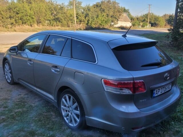 Серый Тойота Авенсис, объемом двигателя 2.2 л и пробегом 240 тыс. км за 8300 $, фото 5 на Automoto.ua