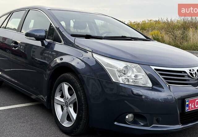 Серый Тойота Авенсис, объемом двигателя 1.6 л и пробегом 200 тыс. км за 8400 $, фото 9 на Automoto.ua