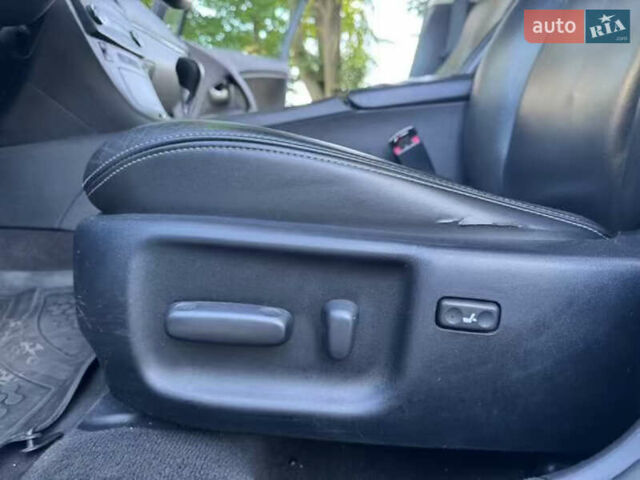 Серый Тойота Авенсис, объемом двигателя 2.23 л и пробегом 293 тыс. км за 9511 $, фото 10 на Automoto.ua