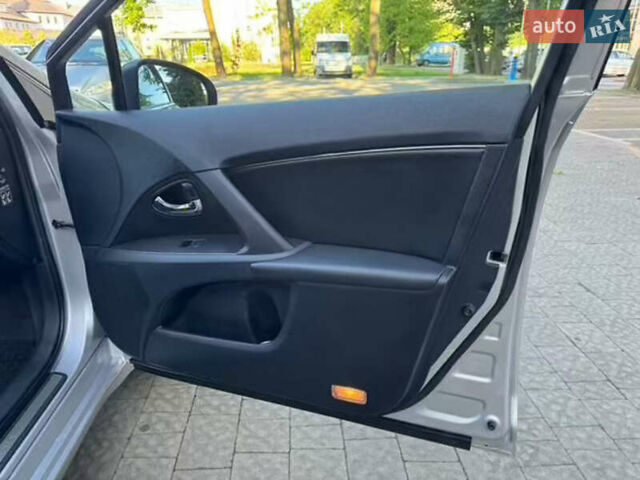 Серый Тойота Авенсис, объемом двигателя 2.23 л и пробегом 293 тыс. км за 9511 $, фото 14 на Automoto.ua