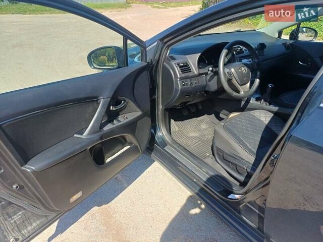Серый Тойота Авенсис, объемом двигателя 2 л и пробегом 227 тыс. км за 8350 $, фото 6 на Automoto.ua