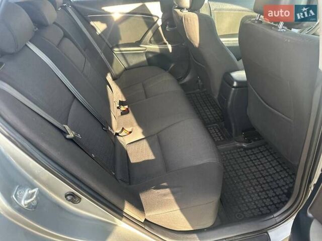 Серый Тойота Авенсис, объемом двигателя 2.2 л и пробегом 240 тыс. км за 6950 $, фото 16 на Automoto.ua