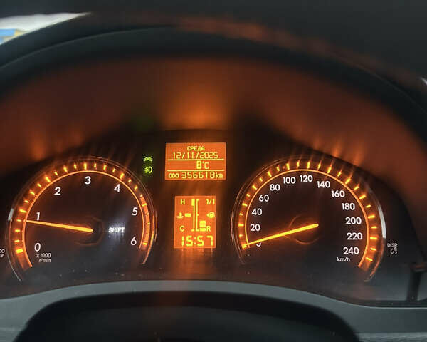 Серый Тойота Авенсис, объемом двигателя 2 л и пробегом 357 тыс. км за 6000 $, фото 8 на Automoto.ua