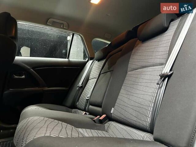 Сірий Тойота Авенсіс, об'ємом двигуна 2.23 л та пробігом 198 тис. км за 9800 $, фото 18 на Automoto.ua