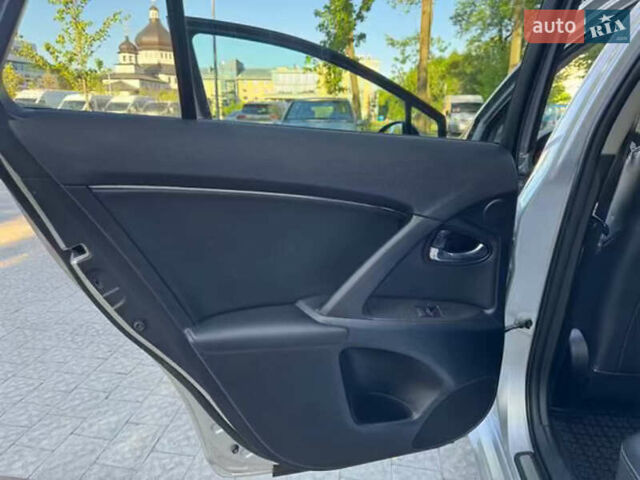 Серый Тойота Авенсис, объемом двигателя 2.23 л и пробегом 293 тыс. км за 9511 $, фото 15 на Automoto.ua