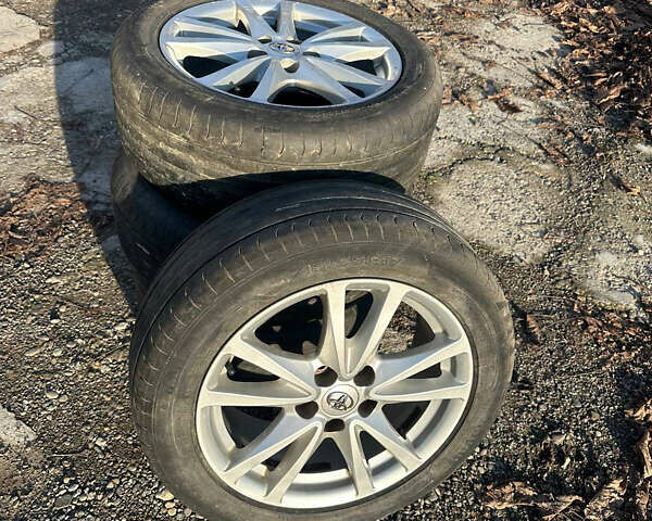 Сірий Тойота Авенсіс, об'ємом двигуна 2.23 л та пробігом 267 тис. км за 6700 $, фото 30 на Automoto.ua