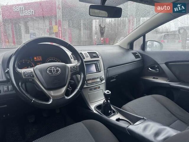 Сірий Тойота Авенсіс, об'ємом двигуна 2 л та пробігом 251 тис. км за 7999 $, фото 44 на Automoto.ua