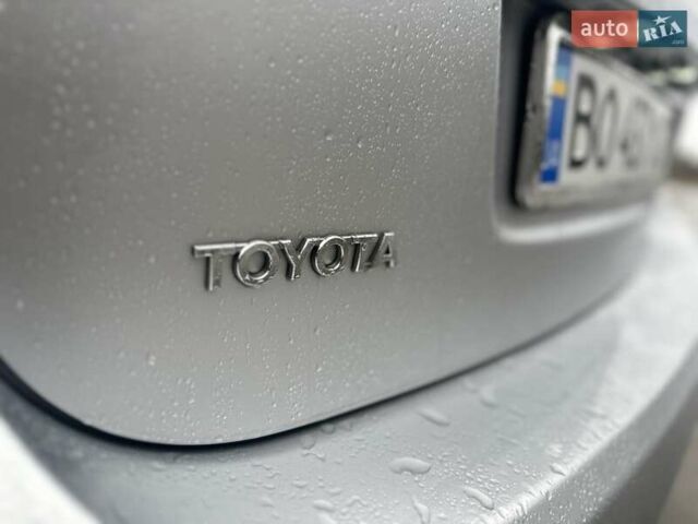 Сірий Тойота Авенсіс, об'ємом двигуна 2 л та пробігом 251 тис. км за 7999 $, фото 28 на Automoto.ua