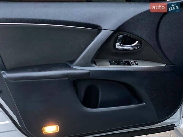 Серый Тойота Авенсис, объемом двигателя 1.99 л и пробегом 200 тыс. км за 9490 $, фото 21 на Automoto.ua