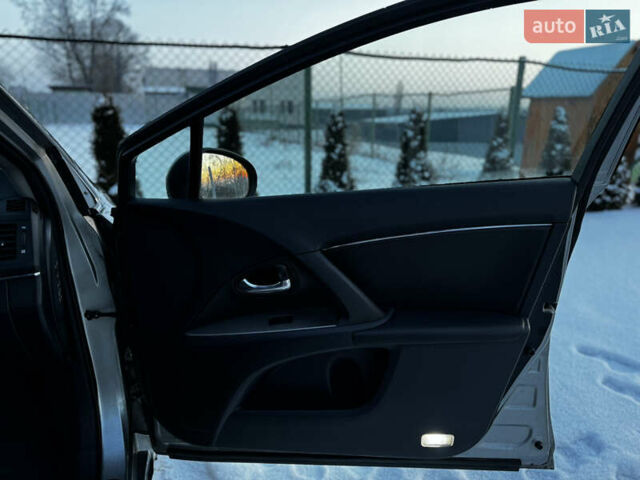 Серый Тойота Авенсис, объемом двигателя 2.23 л и пробегом 225 тыс. км за 9500 $, фото 42 на Automoto.ua