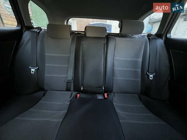 Серый Тойота Авенсис, объемом двигателя 2 л и пробегом 247 тыс. км за 9700 $, фото 9 на Automoto.ua