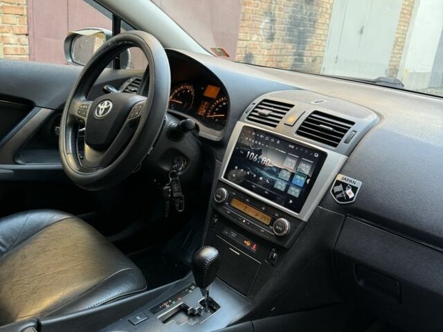 Серый Тойота Авенсис, объемом двигателя 1.8 л и пробегом 230 тыс. км за 8850 $, фото 5 на Automoto.ua