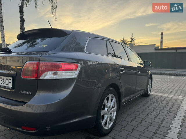 Серый Тойота Авенсис, объемом двигателя 2.23 л и пробегом 364 тыс. км за 8000 $, фото 5 на Automoto.ua