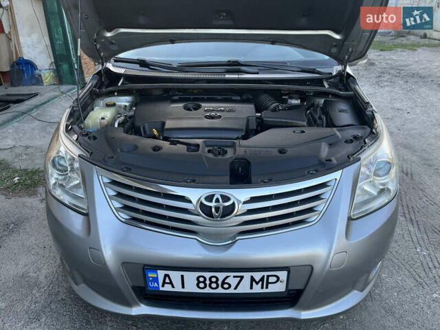 Серый Тойота Авенсис, объемом двигателя 2 л и пробегом 247 тыс. км за 9700 $, фото 15 на Automoto.ua