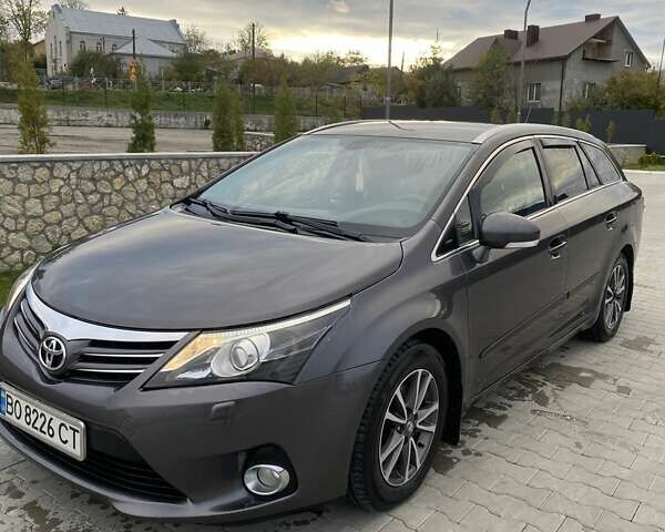 Серый Тойота Авенсис, объемом двигателя 2 л и пробегом 258 тыс. км за 9700 $, фото 7 на Automoto.ua