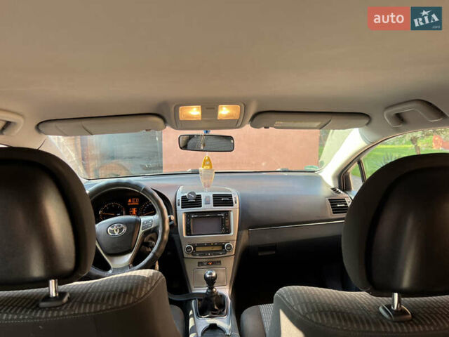 Серый Тойота Авенсис, объемом двигателя 2.2 л и пробегом 233 тыс. км за 8990 $, фото 10 на Automoto.ua