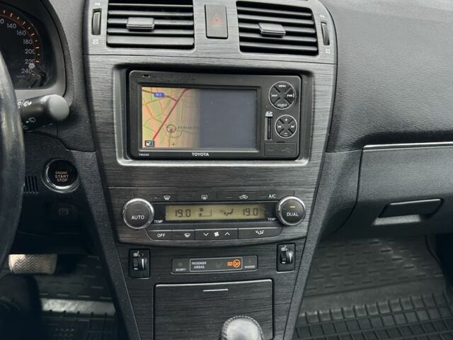 Сірий Тойота Авенсіс, об'ємом двигуна 2.2 л та пробігом 244 тис. км за 8750 $, фото 13 на Automoto.ua