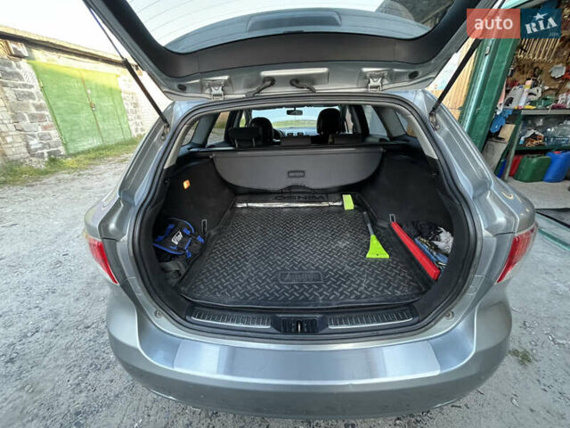 Серый Тойота Авенсис, объемом двигателя 2 л и пробегом 247 тыс. км за 9700 $, фото 14 на Automoto.ua