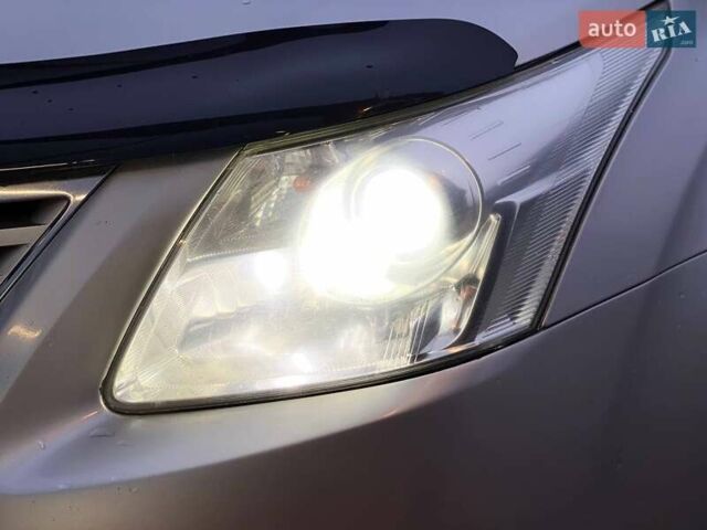 Серый Тойота Авенсис, объемом двигателя 1.99 л и пробегом 200 тыс. км за 9490 $, фото 19 на Automoto.ua