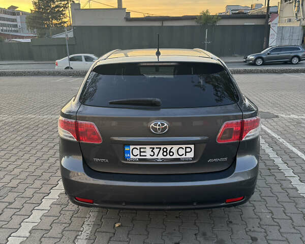 Серый Тойота Авенсис, объемом двигателя 2.23 л и пробегом 364 тыс. км за 8000 $, фото 2 на Automoto.ua