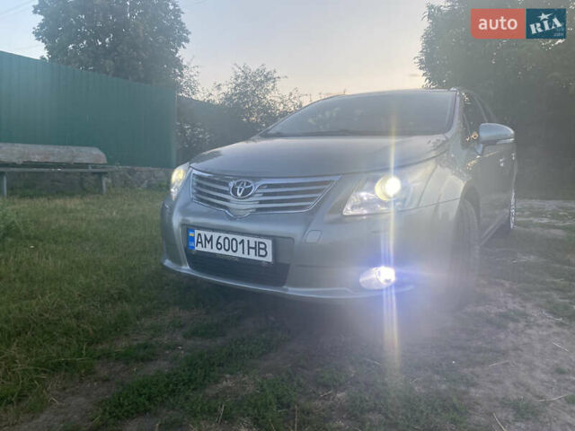 Серый Тойота Авенсис, объемом двигателя 2 л и пробегом 290 тыс. км за 9300 $, фото 7 на Automoto.ua